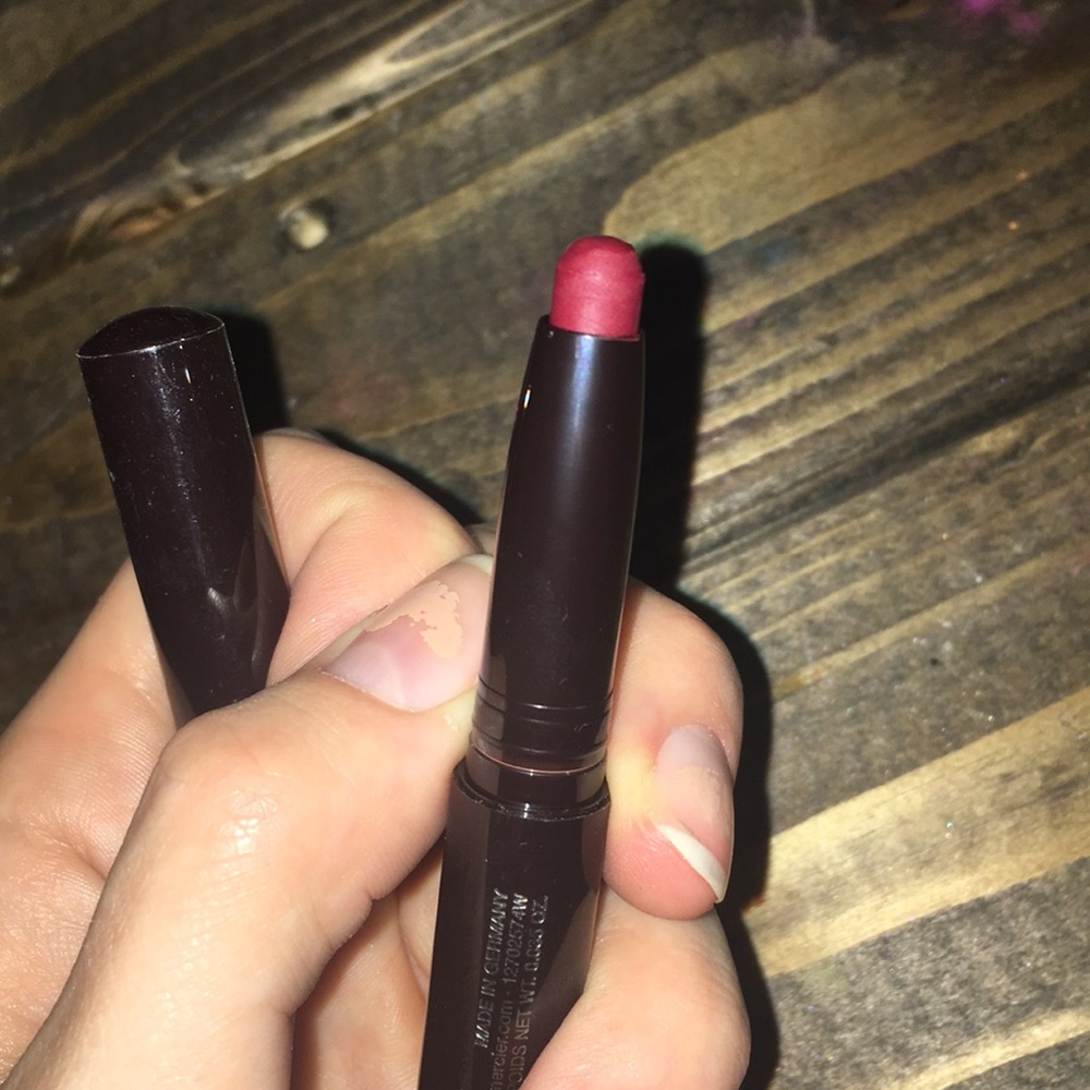 Laura mercier lip crayon in HOT